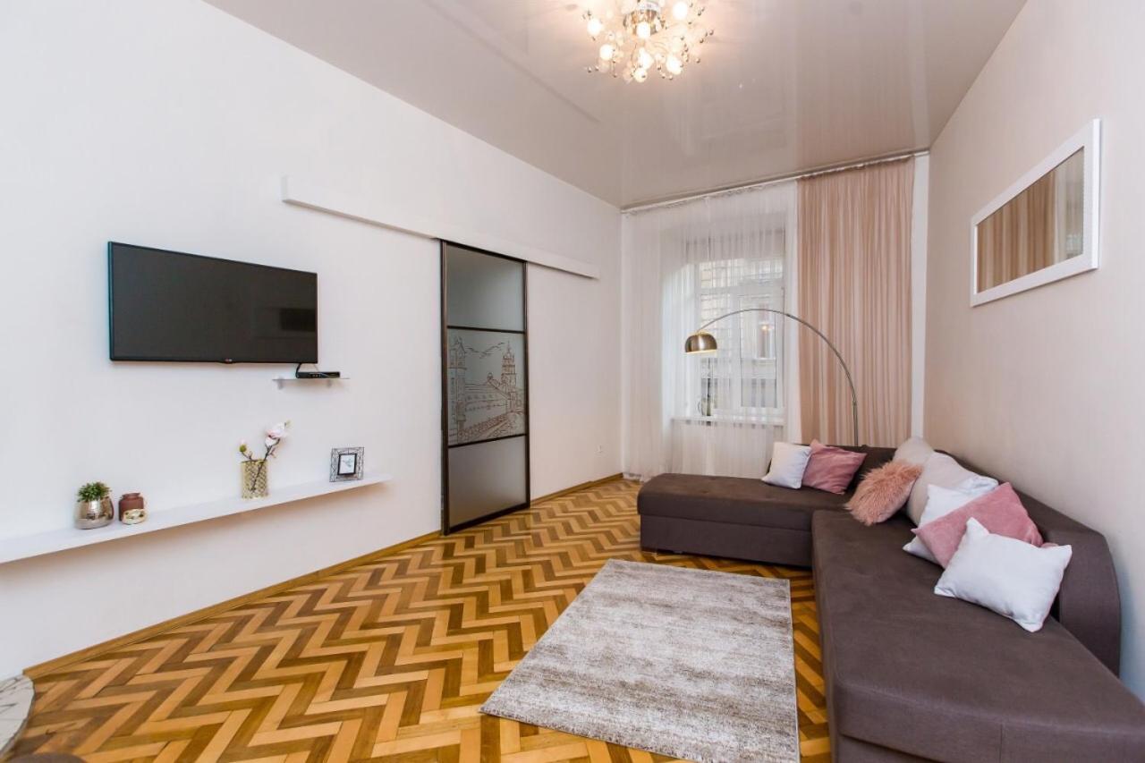 SoVA apartment str Gnatyuka 18 Lviv Exteriör bild