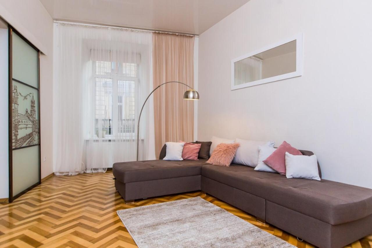 SoVA apartment str Gnatyuka 18 Lviv Exteriör bild