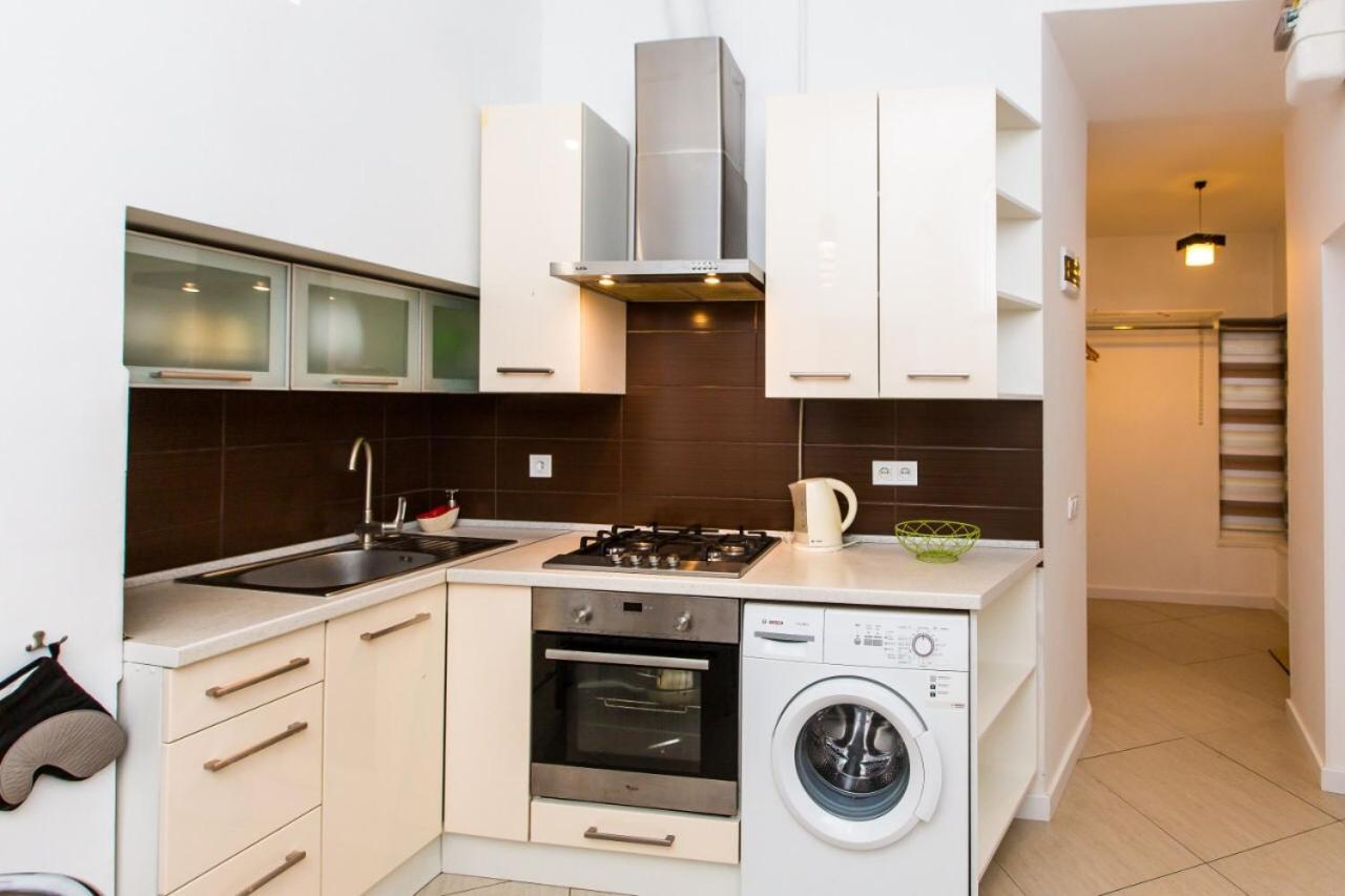 SoVA apartment str Gnatyuka 18 Lviv Exteriör bild