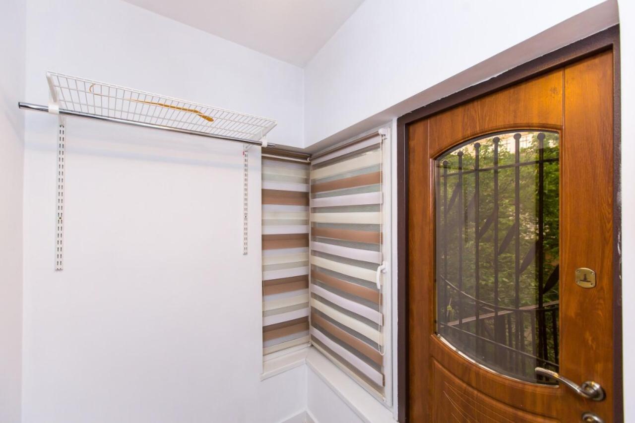 SoVA apartment str Gnatyuka 18 Lviv Exteriör bild
