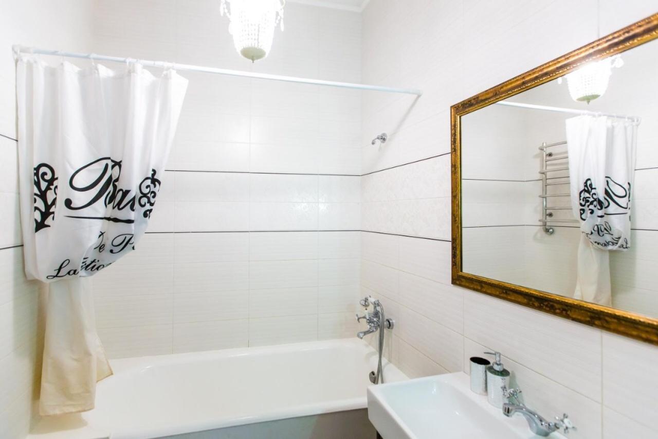 SoVA apartment str Gnatyuka 18 Lviv Exteriör bild