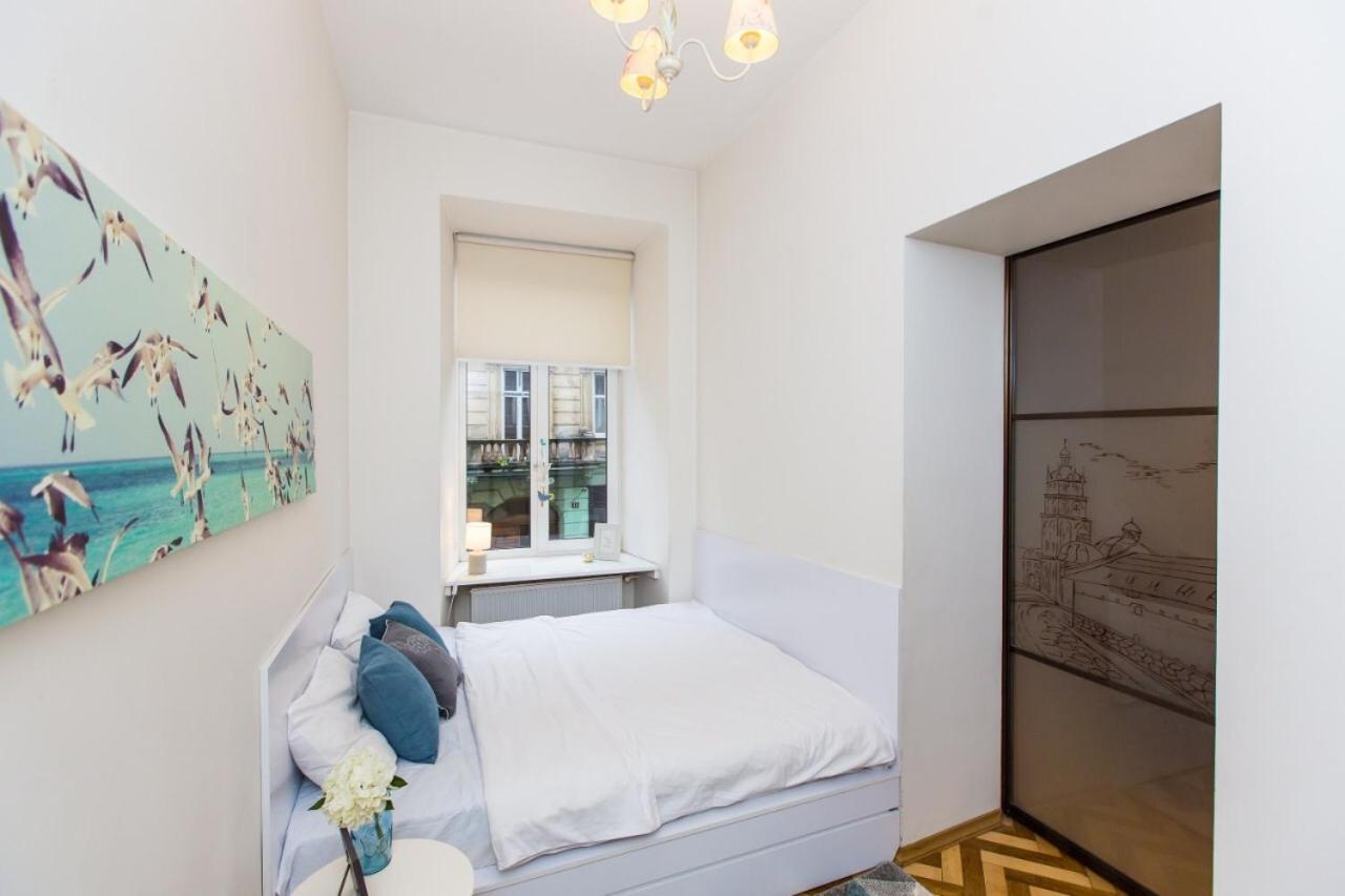 SoVA apartment str Gnatyuka 18 Lviv Exteriör bild